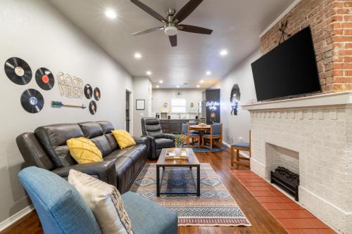Chickasha Haus | The Good Vibes House in Chickasha, OK!