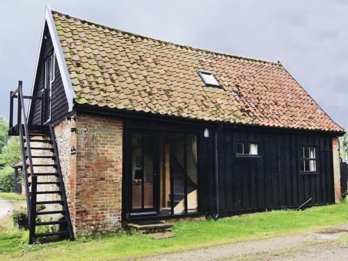 Woodbridge Haus | The Granary - E3669