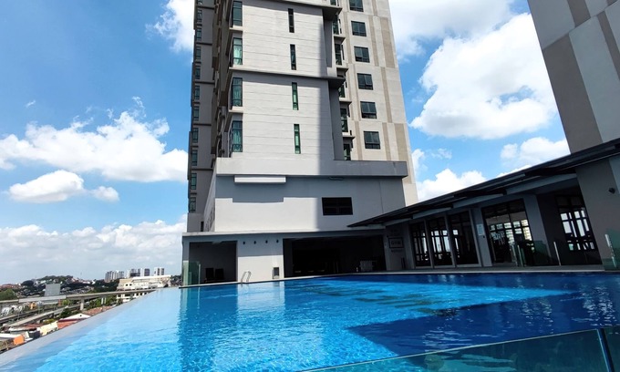 Subang Jaya Eigentumswohnung | The Grand Subang Jaya SS15 By Emily in Town