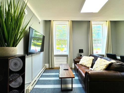 Wilmington Wohnung | The Grayson at Park Place- cozy and fully updated with King bed free coffee and fast WIFI