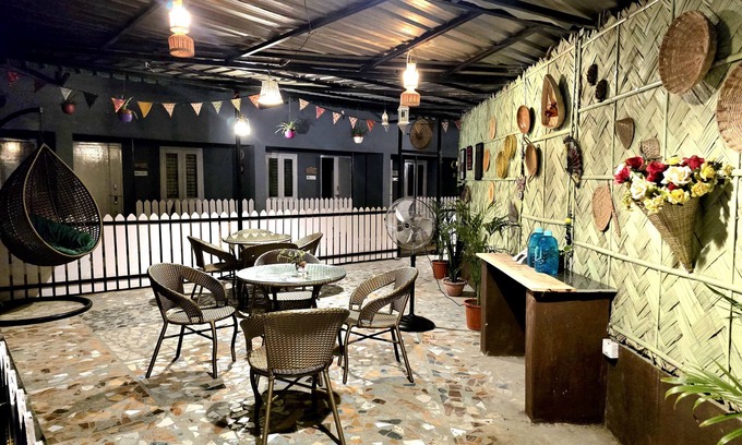 Sualkuchi Haus | The Gulmohar Inn