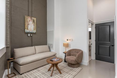 Wilson Hotel | The Harriss