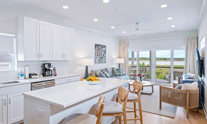 Georgetown Haus | The Heron | Pool + Marsh Views, Private Boat Slip!