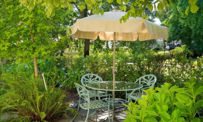 Sutter Creek Wohnung | The Hideaway Suite | On Main St., Dog Friendly!