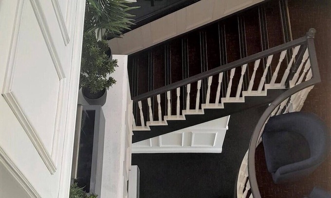 Widnes Hotel | The Hillcrest Hotel