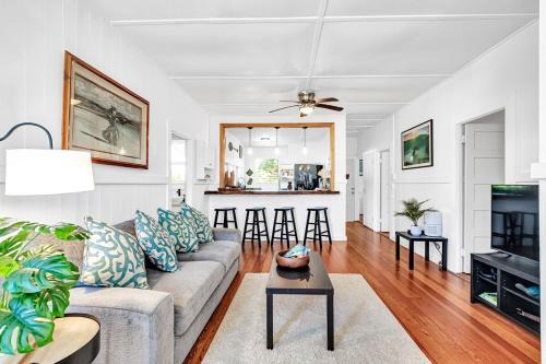 Hilo Haus | THE HILO HAVEN - 4Bd2Ba Entire House w AC, BBQ, Firepit