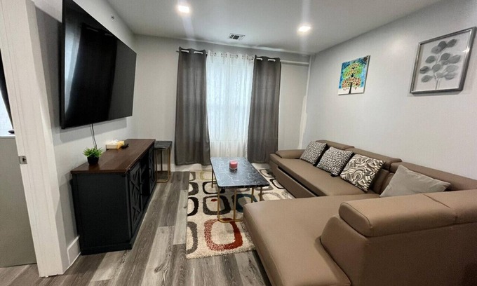 Paterson Wohnung | The Homey Suite: 1BR with Luxe Amenities