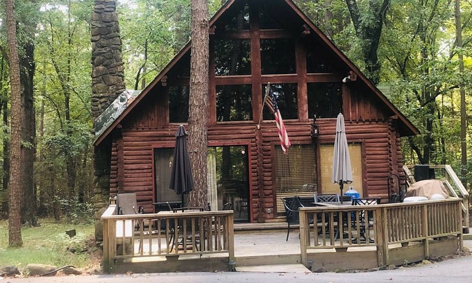 Drasco Kabine | "The Honeymooner" - a rustic, quaint little cabin