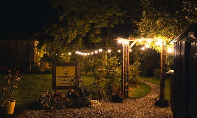 Garadice Sonstige | The Horrrsebox Tinyhouse Glamping