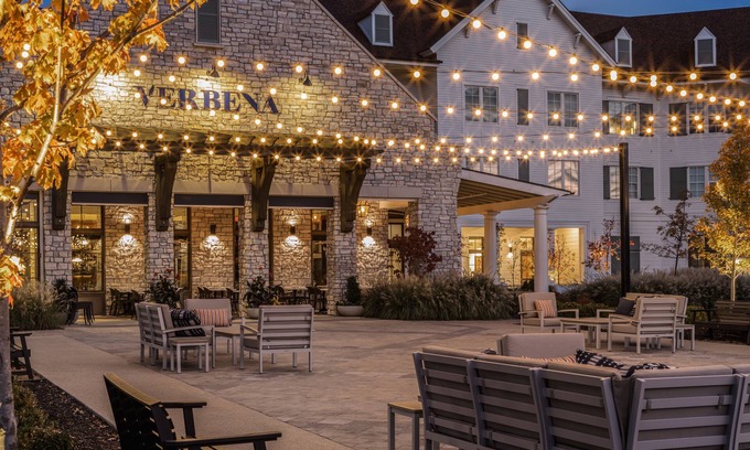 Prairie Village Hotel | The Inn at Meadowbrook