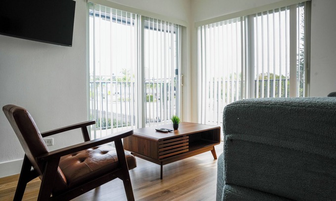 Palm Beach - West Palm Beach Hotel | The Jaxon