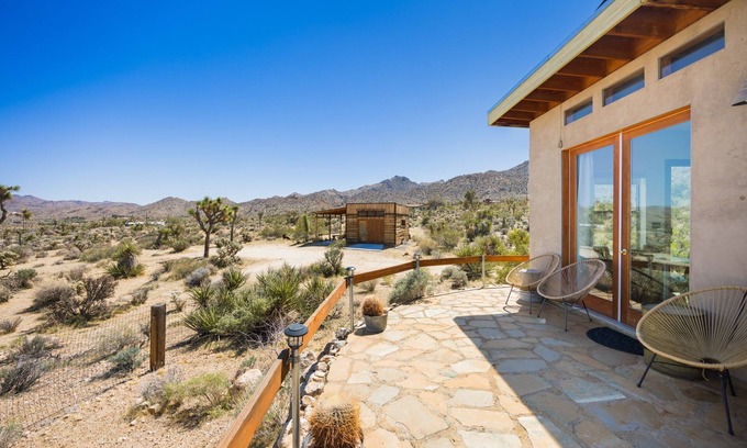 Joshua Tree Highlands Haus | đ”The Jensen- Peaceful home with the most INCREDIBLE viewsđ”