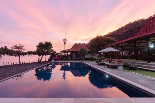 Tukad Mungga Kabine | The Joglo By The Beach Pemuteran Bali