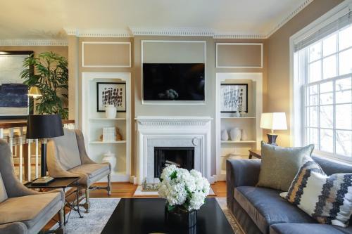 Old Town Alexandria Haus | The Lafayette