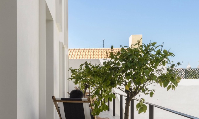 Bairro Alto Haus | The Late Birds Lisbon - Gay Urban Resort