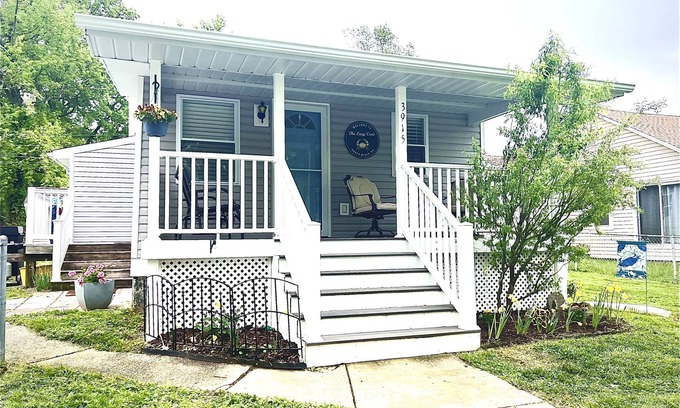 North Beach Haus | The Lazy Crab Beach House - Free beach passes