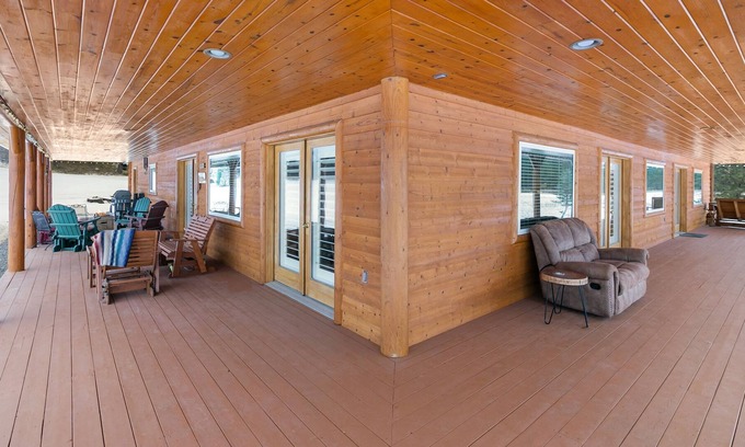 Superior Haus | The Lazy Elk Retreat: Authentic, Western Montana Experience!