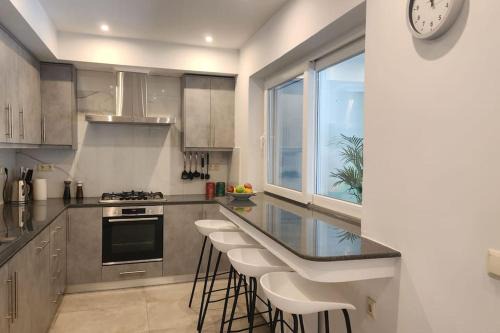 Potos Haus | The Lemon Tree