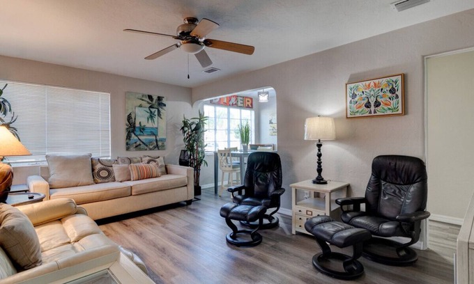 Kingston Haus | The Little Sandbar w/ Lap Pool