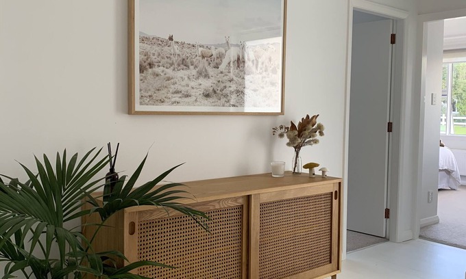 Martinborough Haus | The Little White Bach