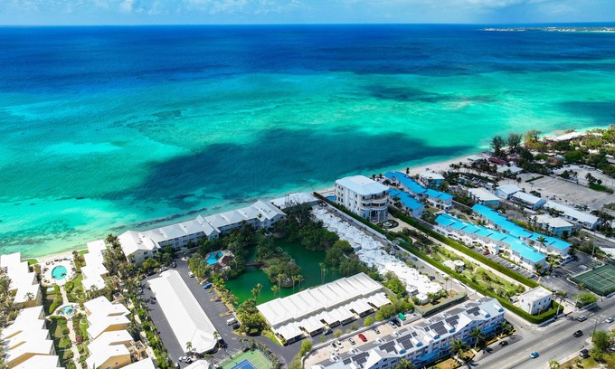 Seven Mile Beach Hotel | The Locale Hotel Grand Cayman