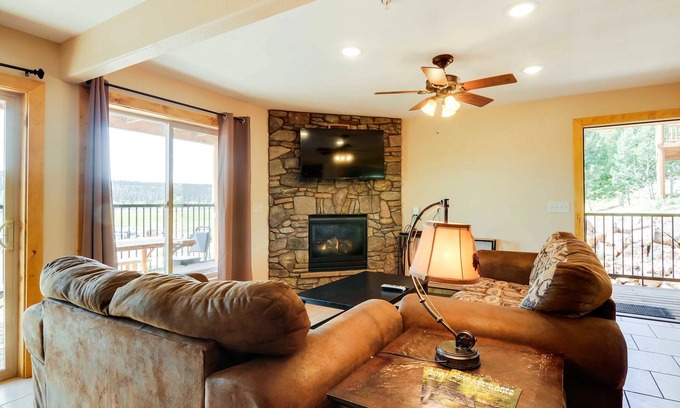 Meadow View Heights Wohnung | Die Lodge am Duck Creek: FISHERMAN'S LANDING SUITE