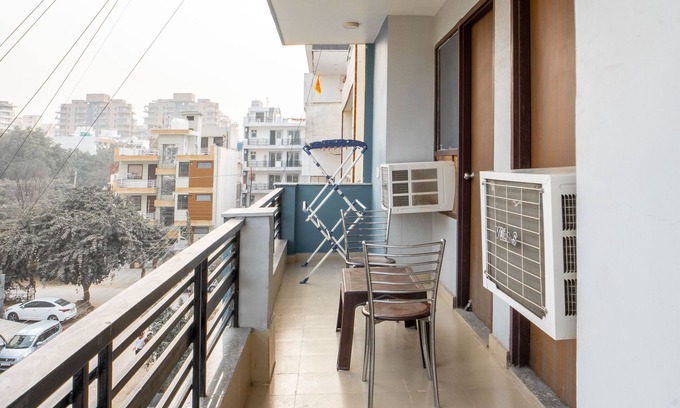 Gurugram Wohnung | The Lodgers Two BHK serviced Apartment