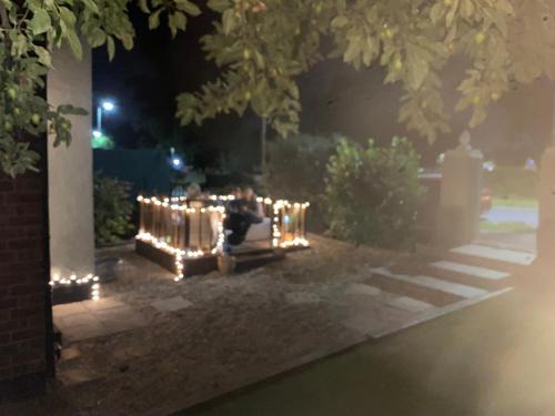 Welford Bed & Breakfast | THE LOG CABIN no neighbours sleeps up to 5 people Free parking Bfst drinks PET FRIENDLY