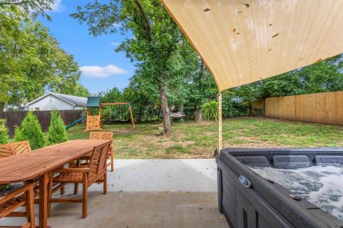 Georgetown Haus | The Luxe/HotTub/Playground/12min KHP/30min Ark