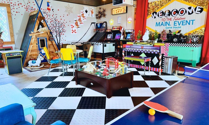 Huntley Haus | The Main Event Game House on the Huntley Square!