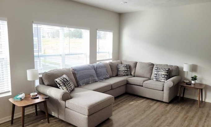 Elkhorn Haus | The Meadowlark at Coventry Rows