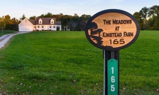 Pepperell Haus | The Meadows at Kimstead Farm