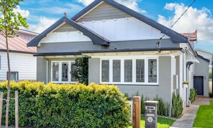 Merewether Haus | The Merewether Beach Bungalow - 150m from Merewether Beach
