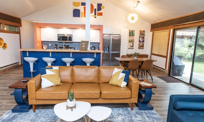 Graeagle Haus | The Mondrian Hole in One - An MCM Townhome in a Quiet Golf Course Community