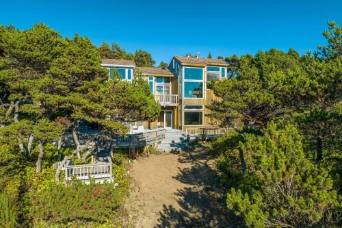 Oregon Coast Haus | The Montage Seal Rock