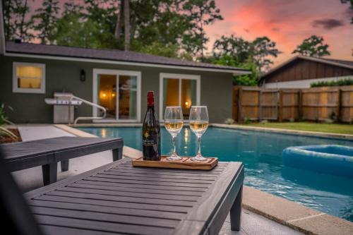 Gainesville Haus | The Monterey - Private Pool & Grill - 4 KING Beds