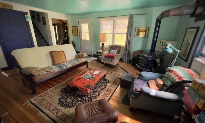 Morrisonville Hütte | The Napping Farm