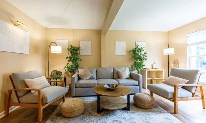 Germantown Haus | The Nest at Harmony Woods: Lux DC getaway + office