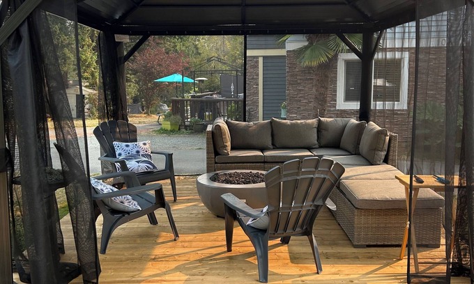 North Saanich Haus | đżThe Nest, Keystone Creekside RV Camping Experience