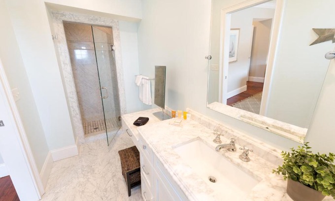 Yachting Village Wohnung | The Newport Lofts - 543 Thames Street