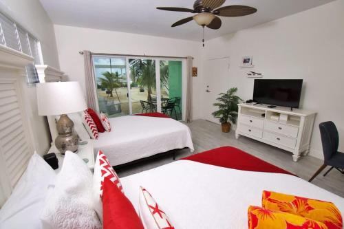 Colliers Bay Haus | The No Problem at Cottages