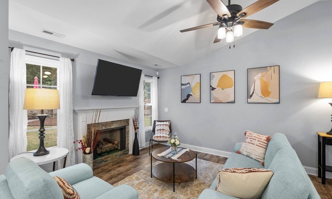 New Bern Haus | The Oasis.3BR Entire unit with Private Yard