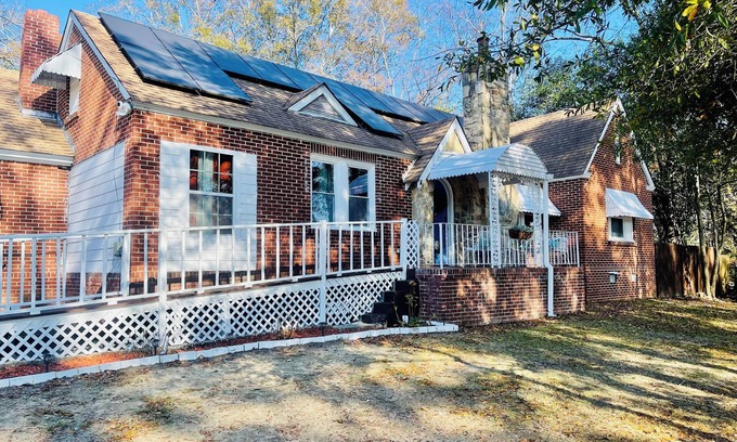 Columbus Haus | The Oasis of East Columbus - Military & Family Friendly 4 bedroom home!