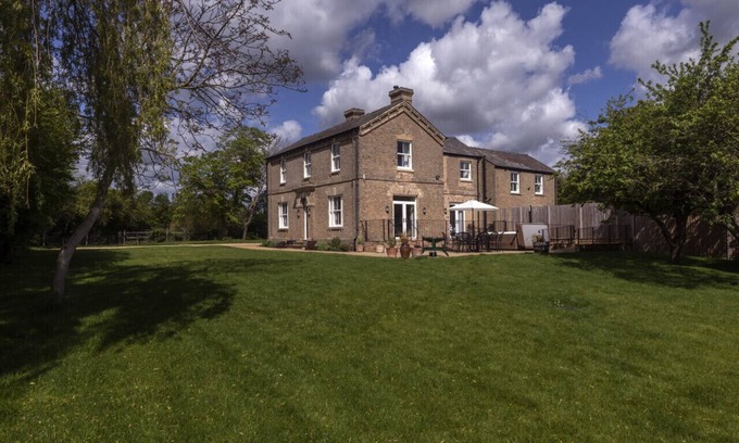 Sawtry Sonstige | The Old Farmhouse & Maid's Cottage · Perfect rural escape in Farmhouse & Cottage annex