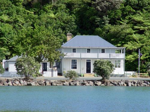 Mangonui Hotel | The Old Oak Boutique Hotel