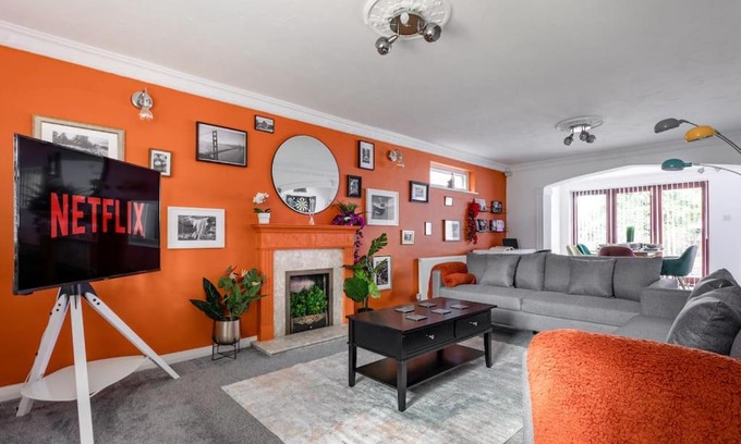 Basildon Haus | The Orange House Langdon Hills