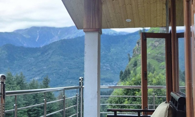 Manali Kabine | The Orchard Retreat VanVaas