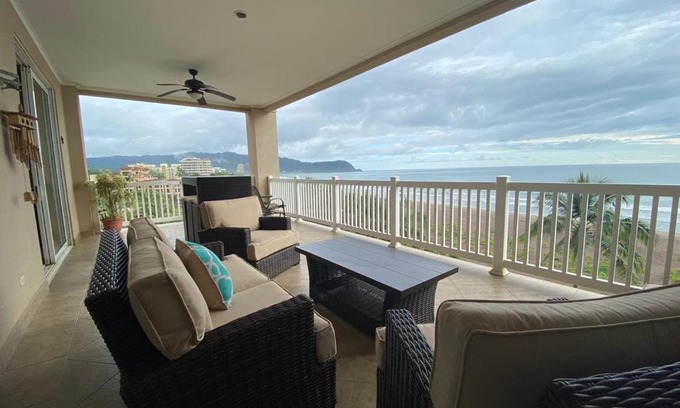 Barrio Los Villalobos Wohnung | The Palms Oceanfront Condo 604