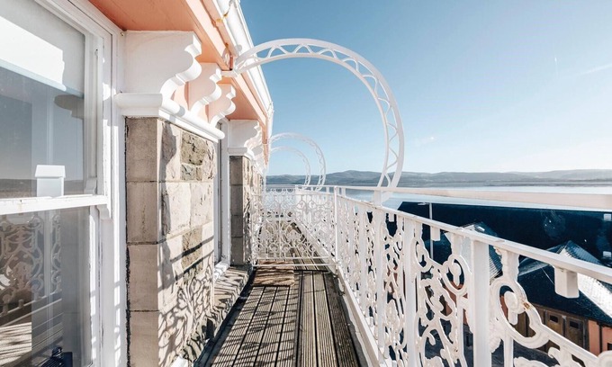 Aberdovey Wohnung | The Penthouse Apartment - Aberdovey- Spectacular Beach Views - Free Parking