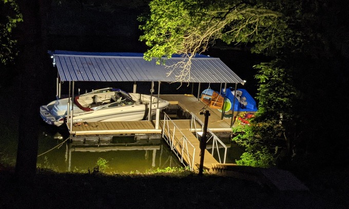 Gravois Mills Haus | The perfect lakeside get away